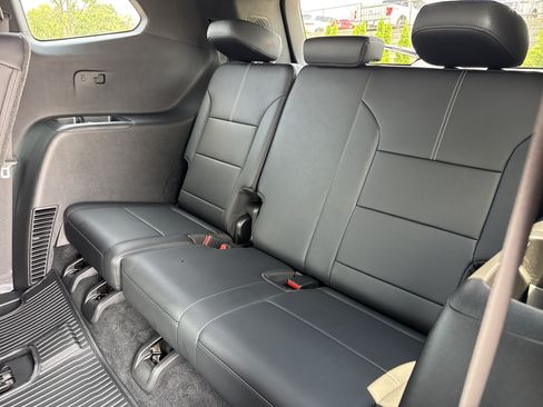 Used 2026 GMC Acadia Elevation w/ Elevation Premium Package FWD image 31