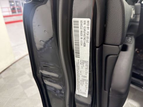 Used 2022 Jeep Grand Cherokee Laredo X image 29