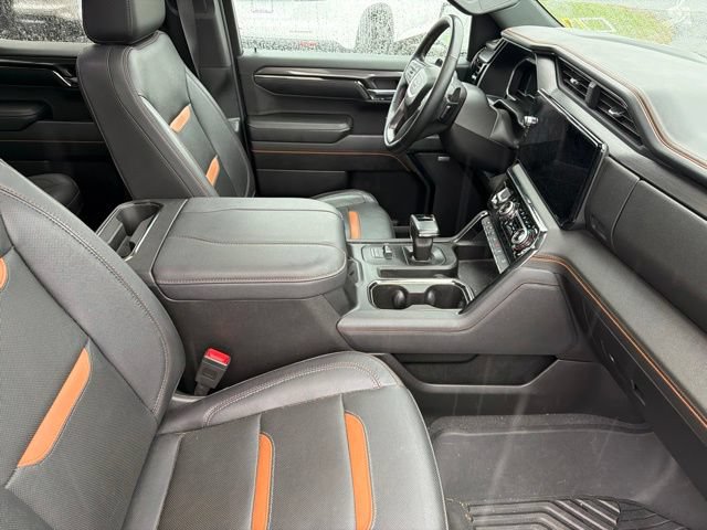 Used 2024 GMC Sierra 1500 AT4 w/ Technology Package AWD/4WD image 13