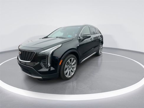 Used 2023 Cadillac XT4 Premium Luxury image 4