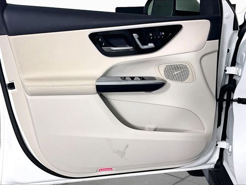 Used 2026 Mercedes-Benz GLC 300 image 18