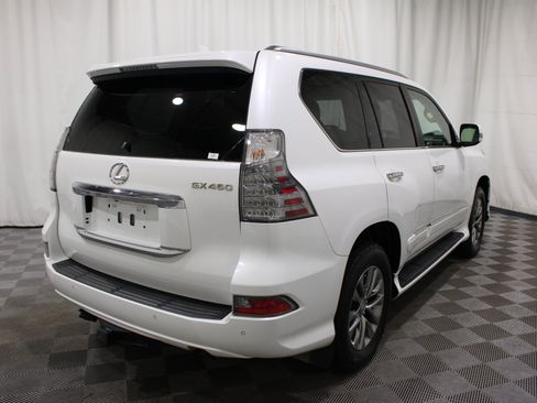Used 2016 Lexus GX 460 Luxury w/ Preferred Accessory Package AWD/4WD image 33