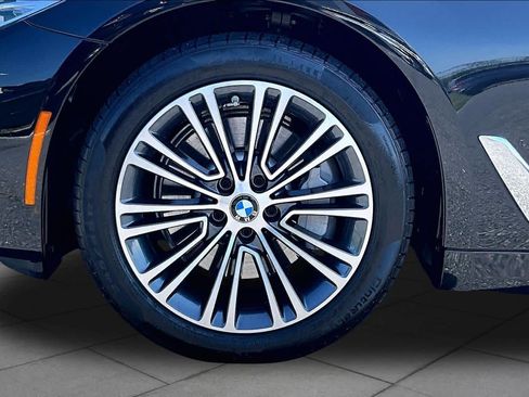 Used 2019 BMW 530i xDrive w/ Convenience Package AWD/4WD image 10