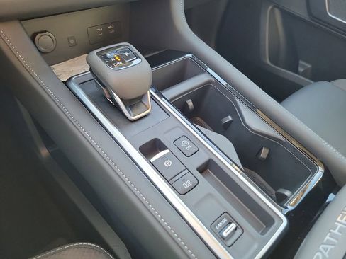 New 2026 Nissan Pathfinder SL FWD image 11