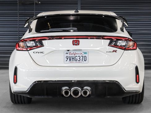 Used 2025 Honda Civic Type R image 14