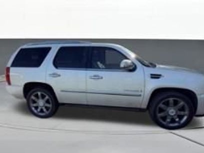Used 2007 Cadillac Escalade AWD w/ Information Package