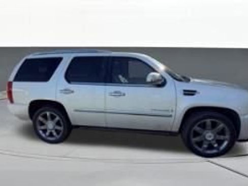 Used 2007 Cadillac Escalade AWD w/ Information Package image 1