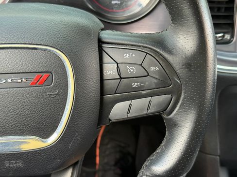 Used 2017 Dodge Charger R/T RWD image 17