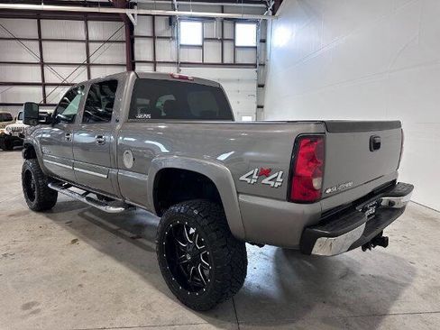 Used 2007 Chevrolet Silverado 2500 LT w/ Heavy-Duty Power Package image 9