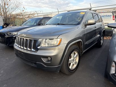 Used 2011 Jeep Grand Cherokee Laredo
