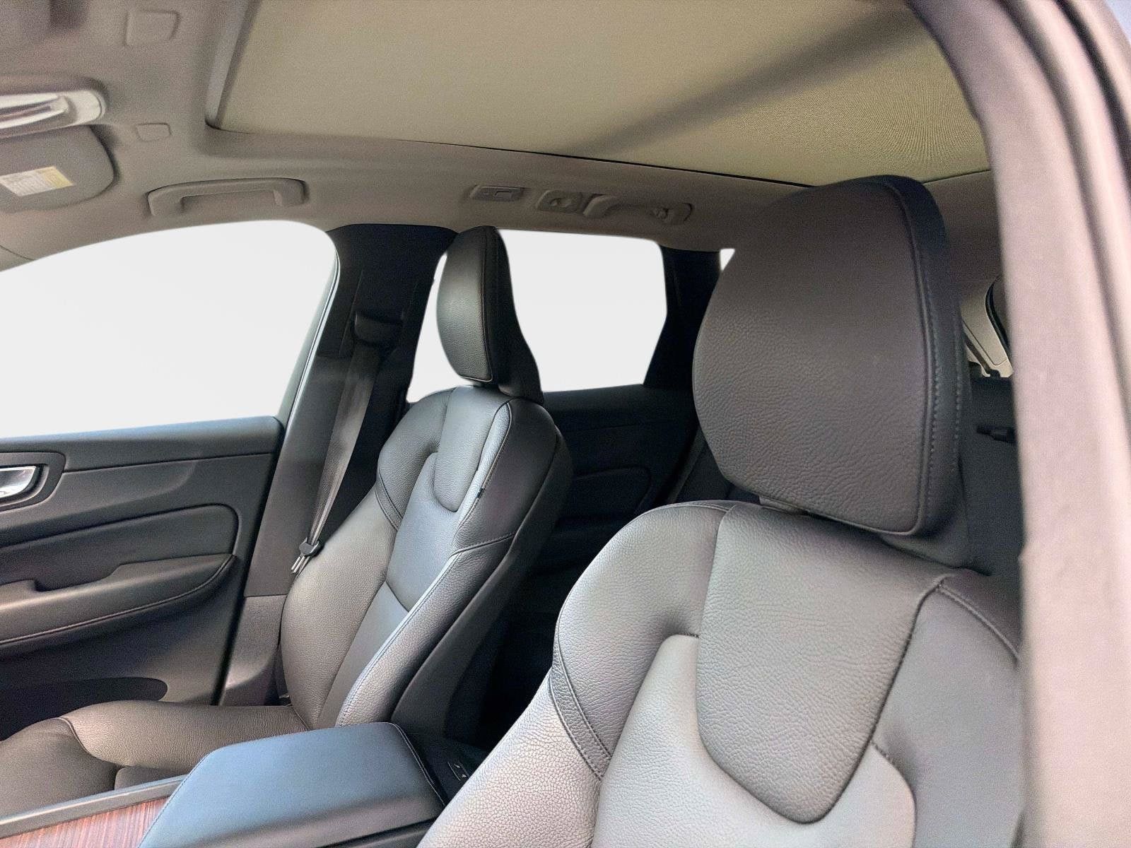 Used 2024 Volvo XC60 B5 Plus w/ Climate Package AWD/4WD image 23