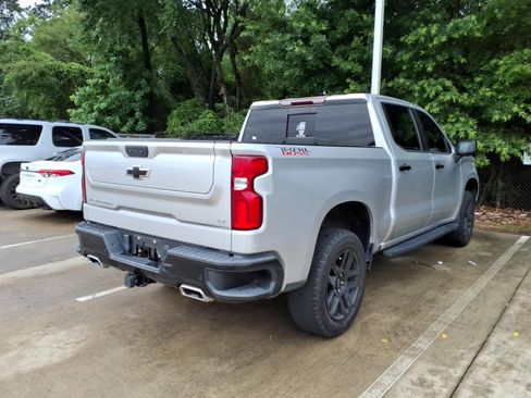 Used 2022 Chevrolet Silverado 1500 LT Trail Boss w/ LT Trail Boss Premium Package AWD/4WD image 6