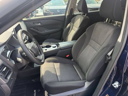 Used 2026 Nissan Rogue SV AWD/4WD image 36