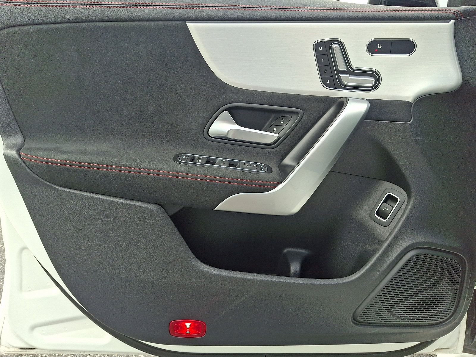 Used 2023 Mercedes-Benz CLA 250 4MATIC image 12
