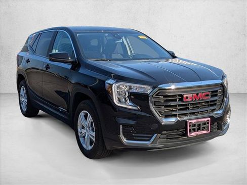 Used 2024 GMC Terrain SLE AWD/4WD image 3