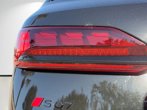 New 2026 Audi SQ7 Prestige image 10