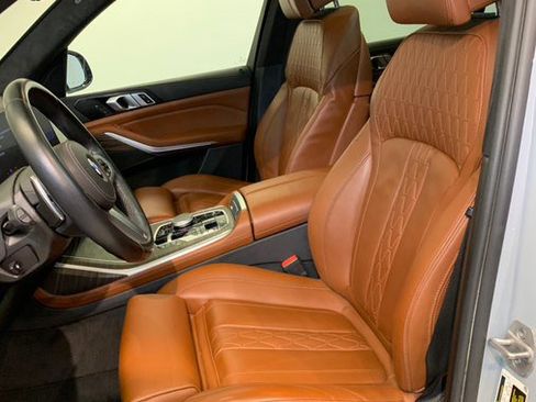 Used 2023 BMW X7 xDrive40i w/ M Sport Package AWD/4WD image 19