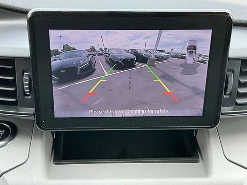 Used 2023 Ford Explorer XLT RWD image 31
