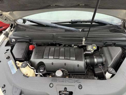 Used 2009 Buick Enclave CX w/ Driver Confidence Package image 5