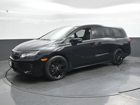 Used 2025 Honda Odyssey Elite image 6