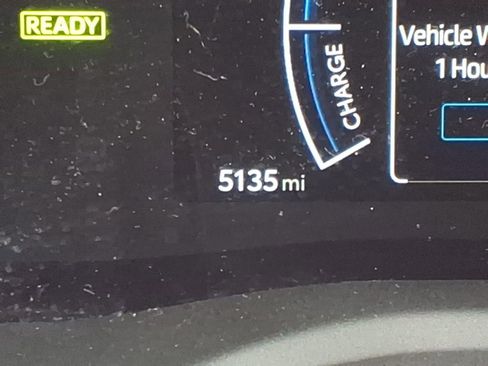 Used 2025 Toyota Camry SE w/ Multimedia Upgrade Package image 21