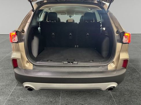 Used 2020 Ford Escape SE image 13