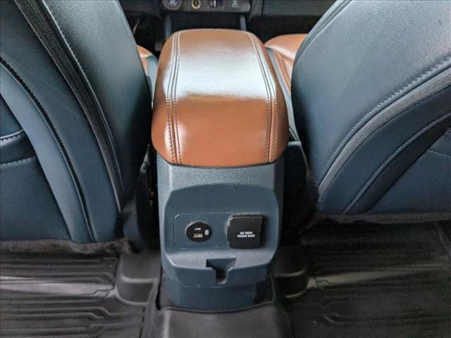 Used 2022 Ford Maverick Lariat w/ Lariat Luxury Package FWD image 18