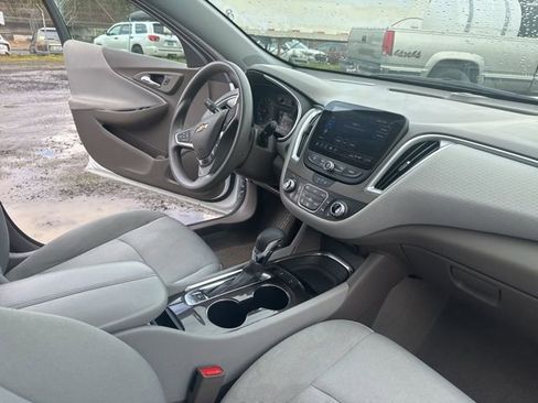 Used 2024 Chevrolet Malibu LT image 23