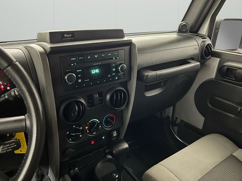 Used 2009 Jeep Wrangler X image 34