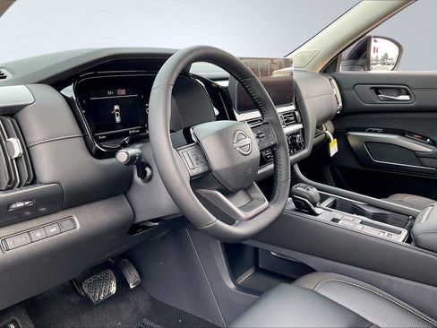 New 2026 Nissan Pathfinder SL FWD image 7