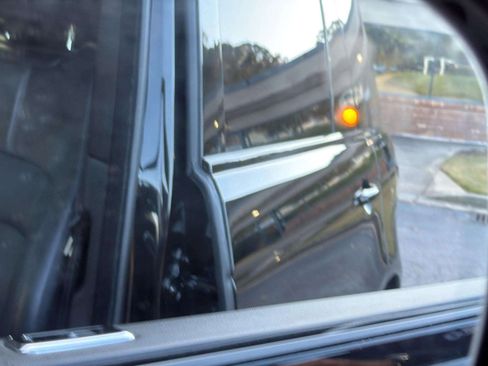 Used 2018 Land Rover Range Rover Long Wheelbase Supercharged image 45