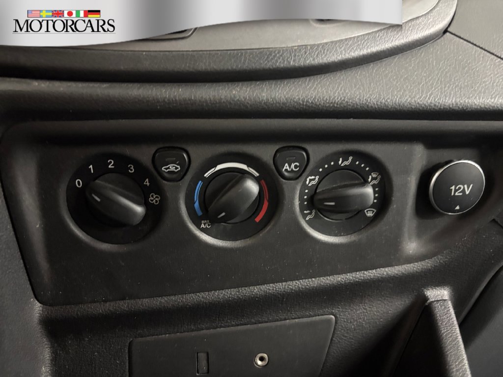 Used 2015 Ford Transit 250 130 Low Roof w/ Exterior Upgrade Package RWD image 21