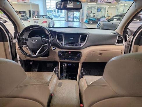 Used 2016 Hyundai Tucson Limited w/ Option Group 03 AWD/4WD image 9
