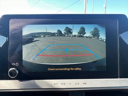 Certified 2025 Toyota Prius Plug-In Hybrid FWD image 18