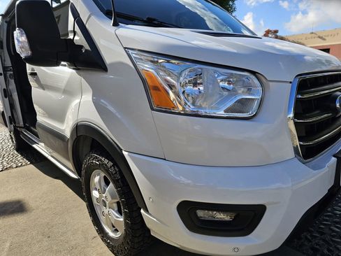 Used 2020 Ford Transit 150 XLT image 21