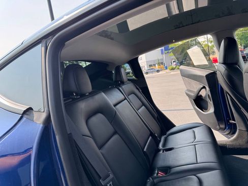 Used 2023 Tesla Model Y Long Range AWD/4WD image 33