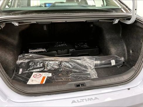 New 2026 Nissan Altima 2.5 SR FWD image 41