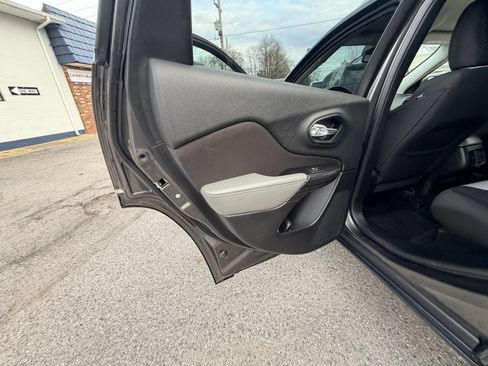 Used 2014 Jeep Cherokee Latitude image 51