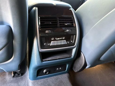 Used 2023 BMW XM AWD/4WD image 16
