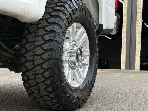 Used 2017 Ford F250 XLT w/ Camper Package AWD/4WD image 27