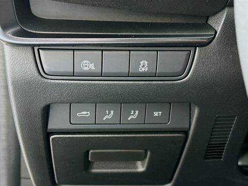 Used 2024 MAZDA MAZDA3 s image 17