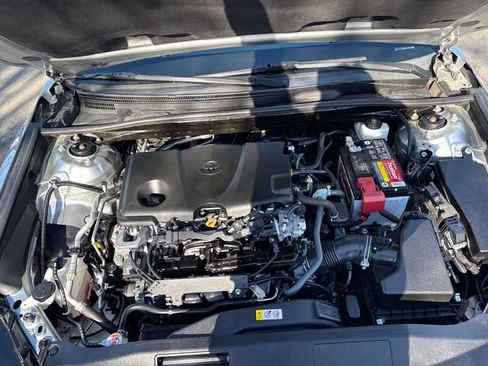 Used 2021 Toyota Camry SE image 24