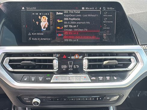 Used 2023 BMW M4 Competition w/ M Driver's Package image 16