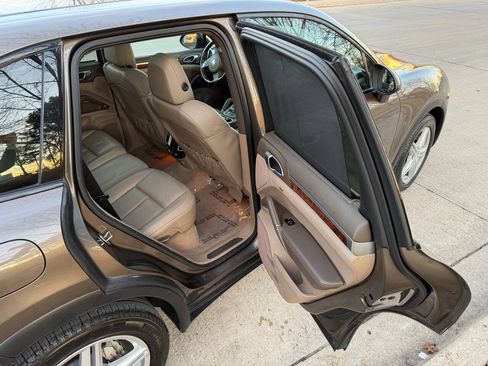 Used 2011 Porsche Cayenne S AWD/4WD image 22