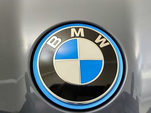 Used 2024 BMW iX xDrive50 w/ Sport Package AWD/4WD image 31