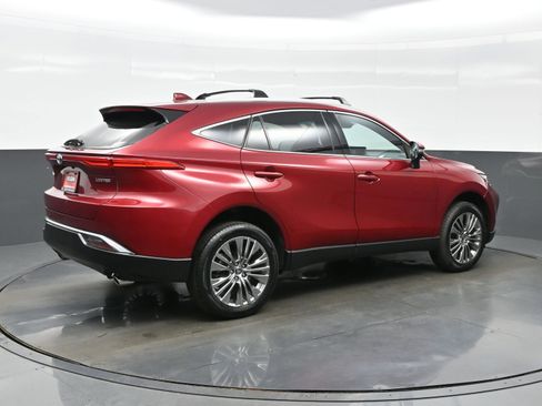 Used 2024 Toyota Venza Limited AWD/4WD image 6