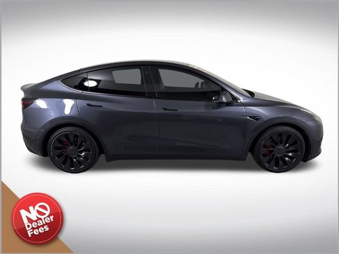 Used 2022 Tesla Model Y Performance AWD/4WD image 2