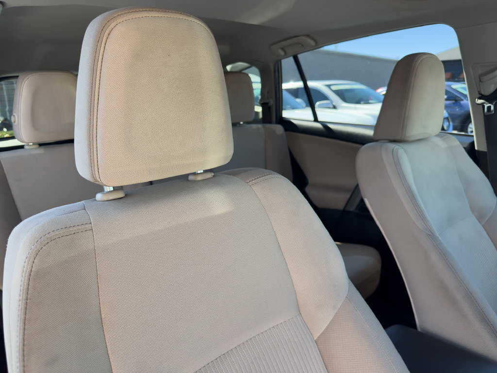 Used 2014 Toyota RAV4 XLE AWD/4WD image 14