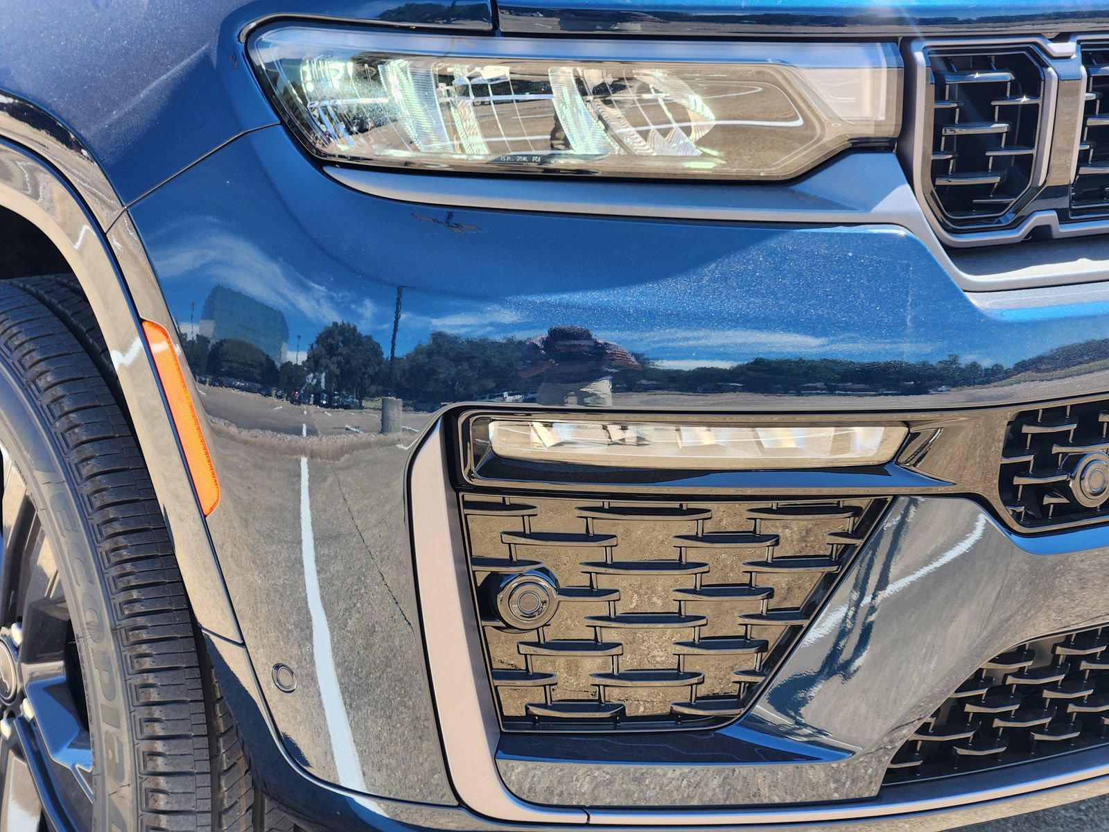 New 2027 Jeep Grand Cherokee Limited AWD/4WD image 8