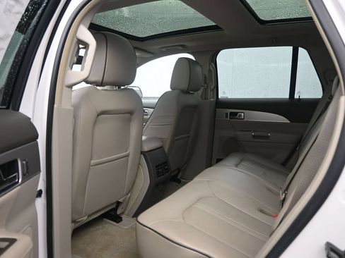 Used 2015 Lincoln MKX AWD w/ Equipment Group 102A image 19